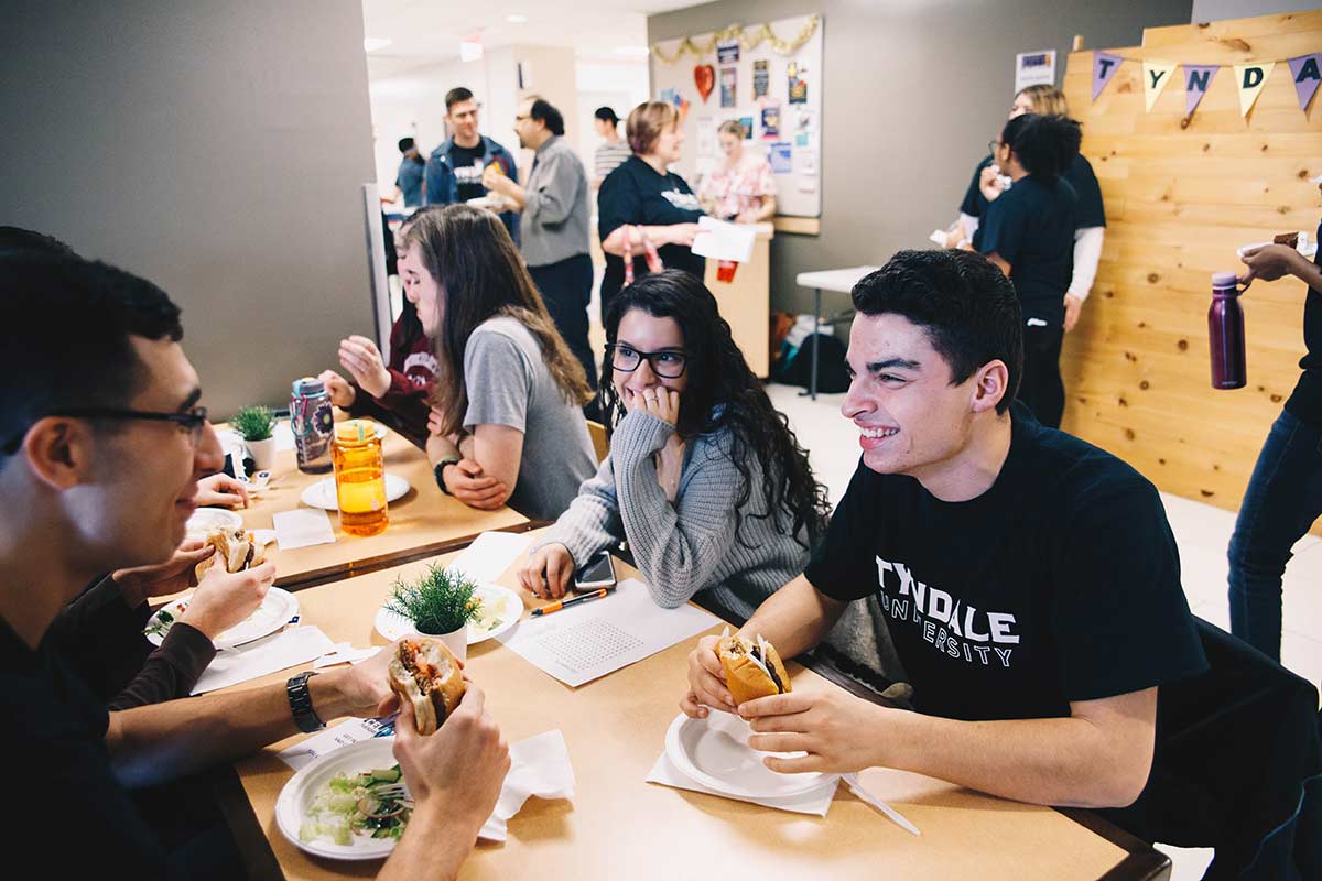 Students eating food at Tyndale Cafe