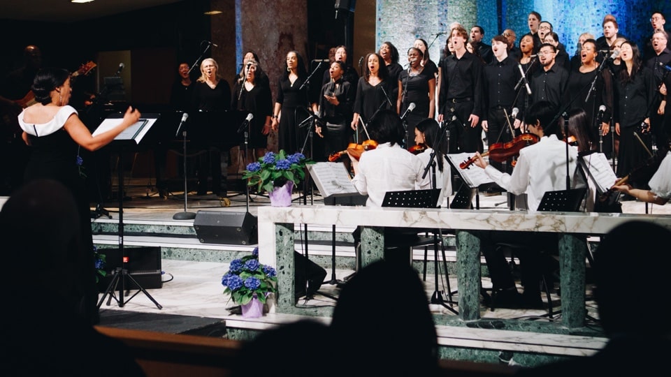 Tyndale Choir performing in the chapel