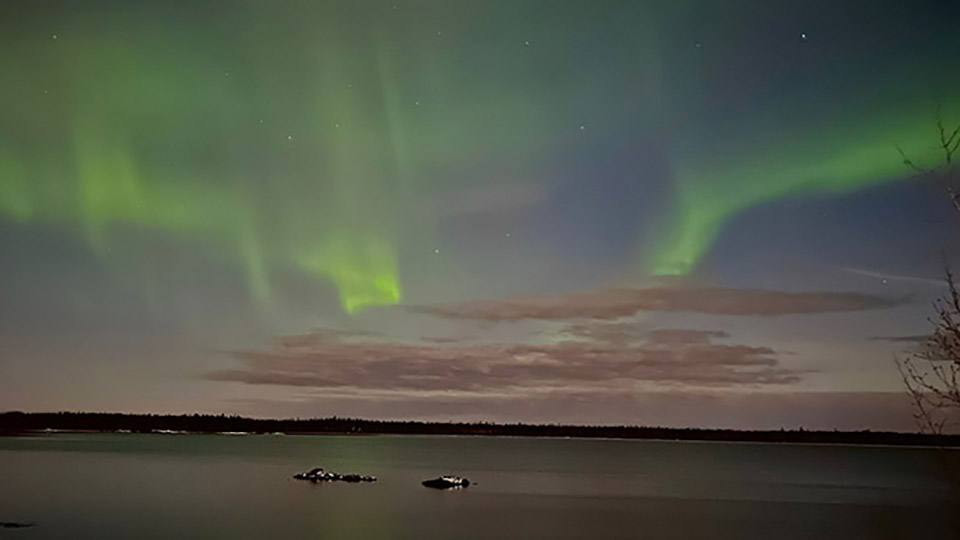  Photo credit B. Pike Wunnumin Lake First Nation (Northern Lights)