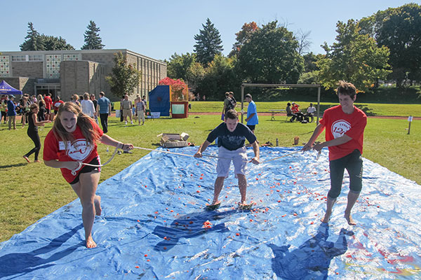 Homecoming 120 Anniversary - Watermelon Skiing