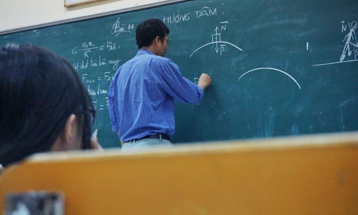 professor teaching class