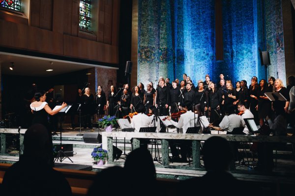 Tyndale choir performing in the chapel