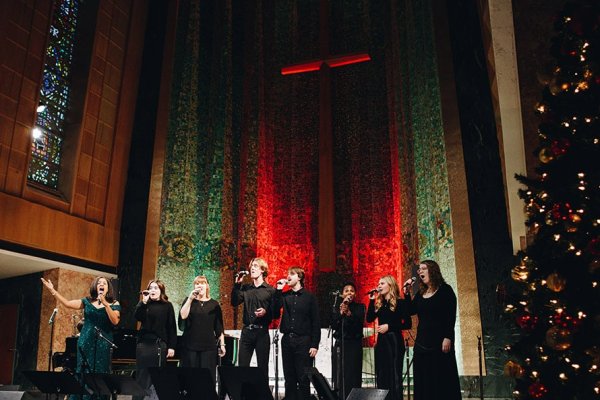 The Tyndale singers with Dr. Melissa Davis